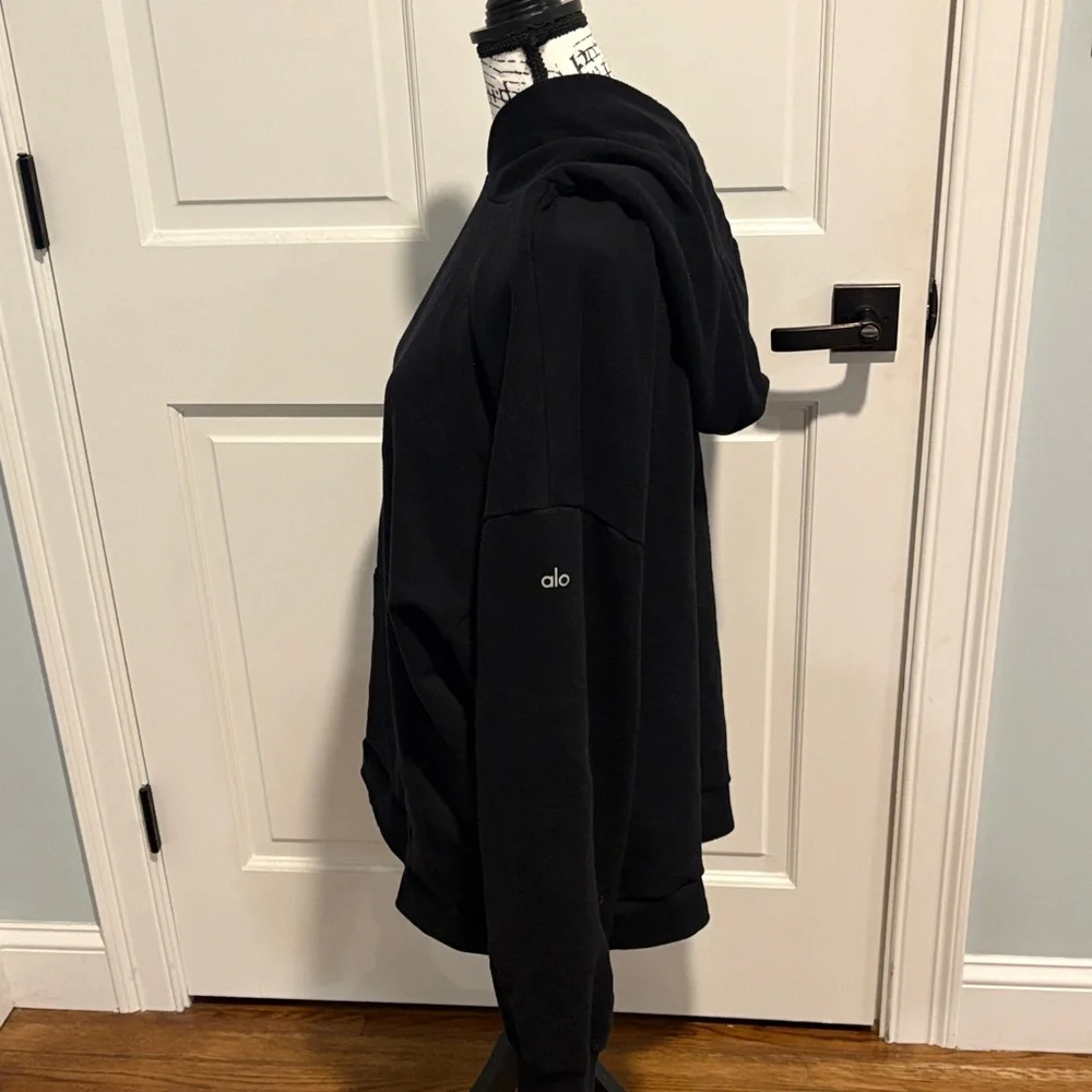 ALO Yoga Hoodie - Picture 2 of 8